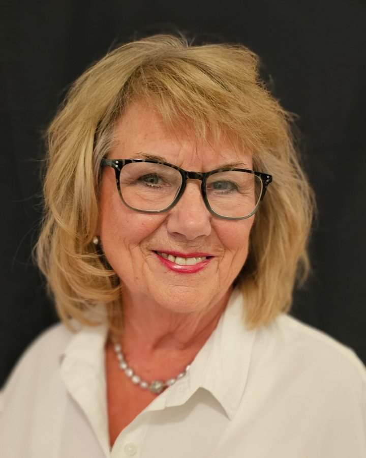 Carol Youngberg, Managing Broker