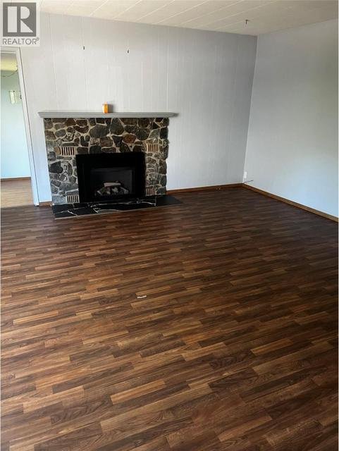 28 Willow Crescent, photo 2